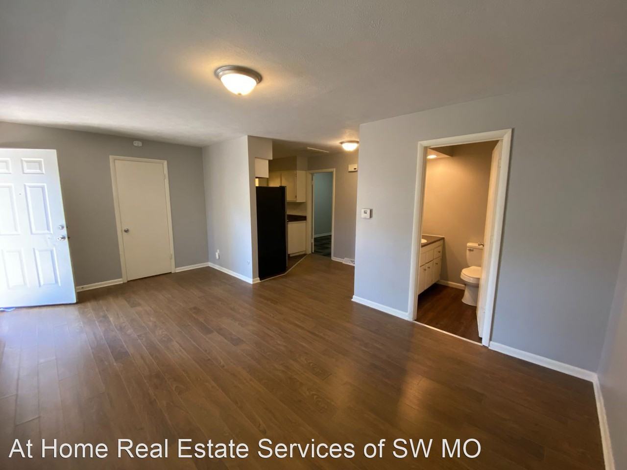 1335-1349.5 E Elm - Photo 3 of 9