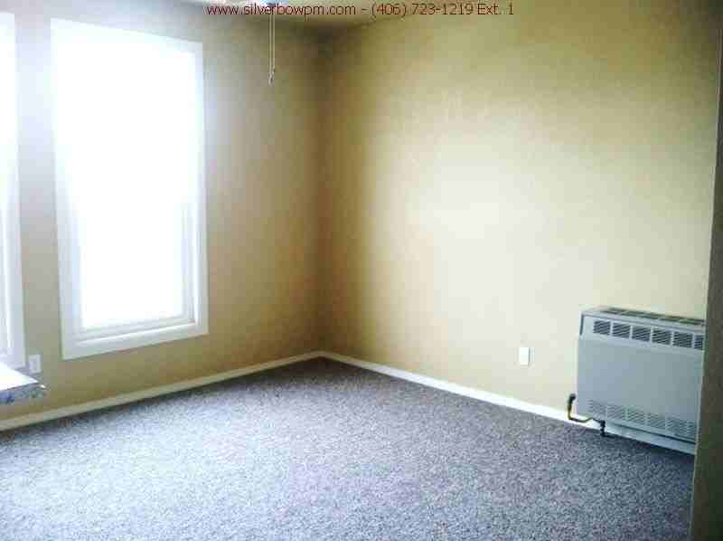 510-510 1/2 West Park St - Photo 3 of 11