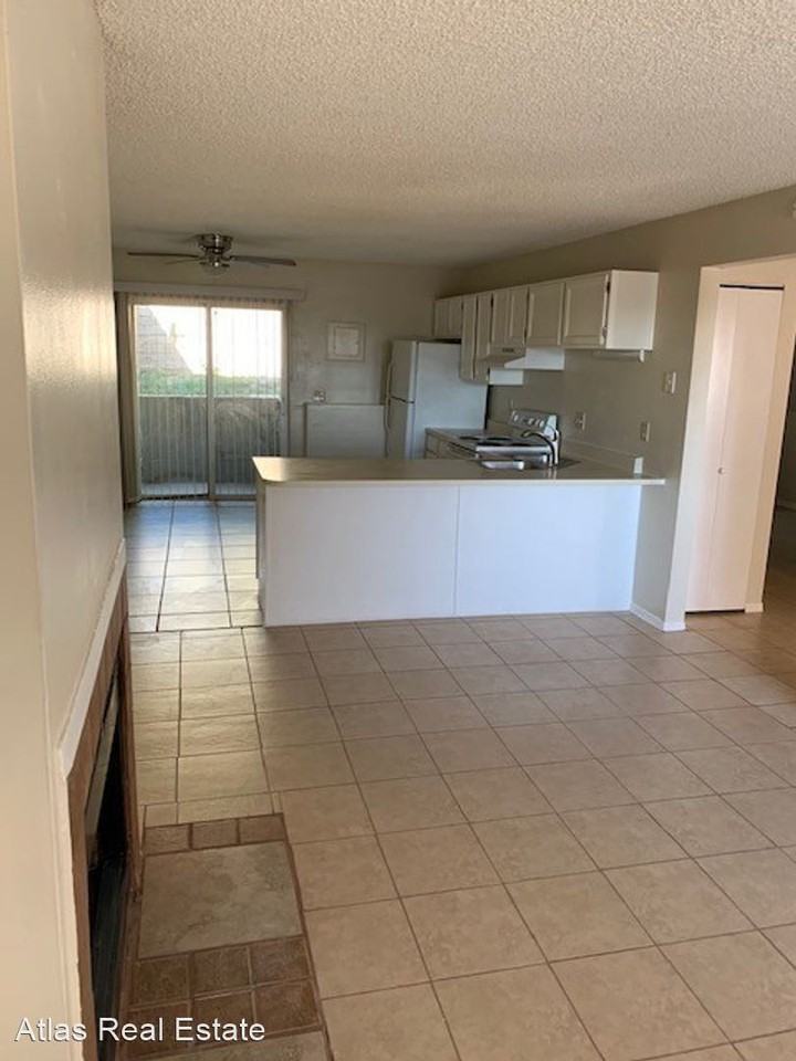 2906 Straus Lane - Photo 2 of 6