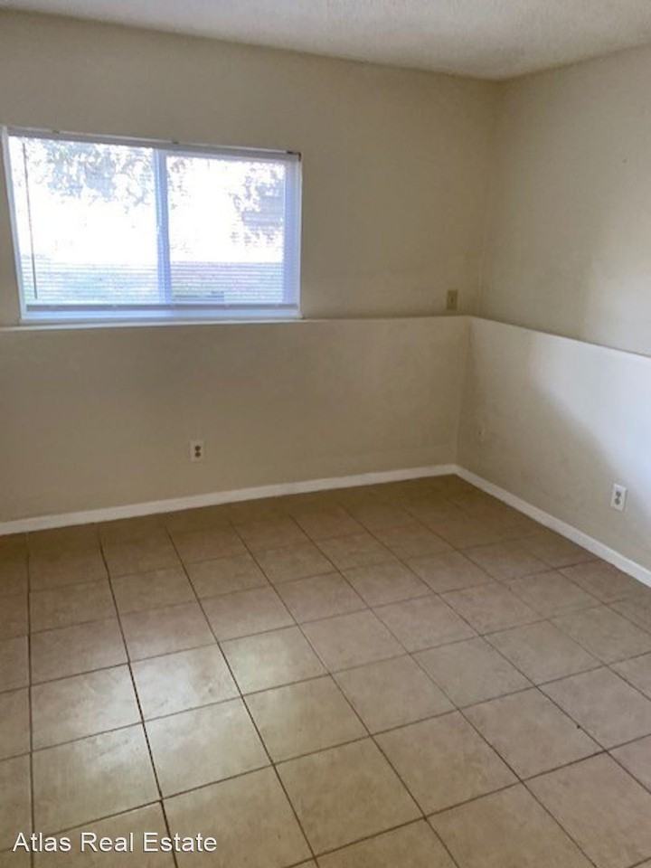 2906 Straus Lane - Photo 3 of 6