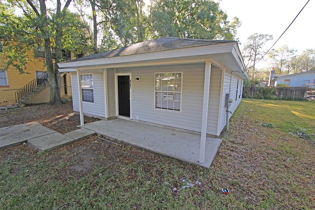 1518 W 27th St - Photo 2 of 14