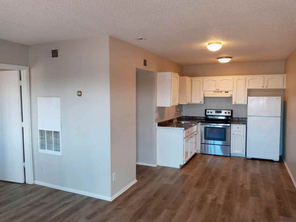 1725 W Vogel Ave - Photo 7 of 16