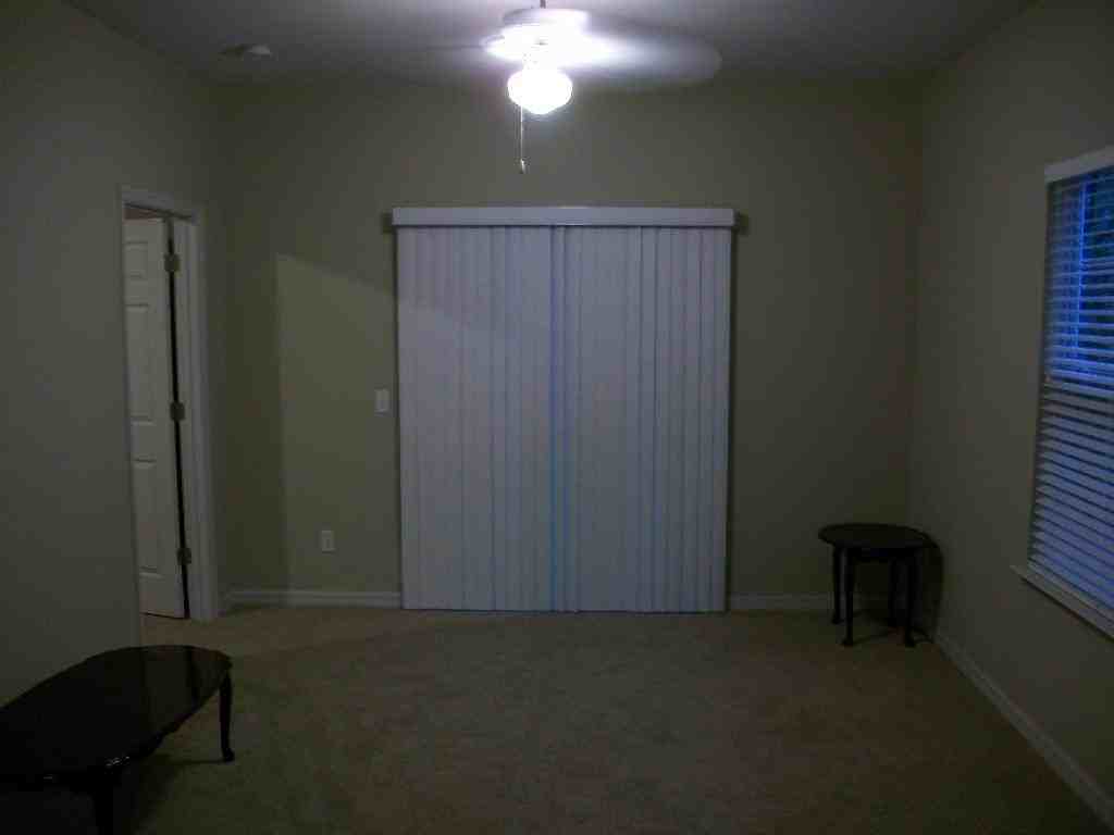 562 NW 50th Blvd - Photo 2 of 13