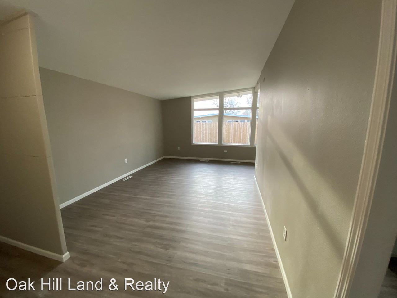 1580 Harrington Loop - Photo 2 of 13