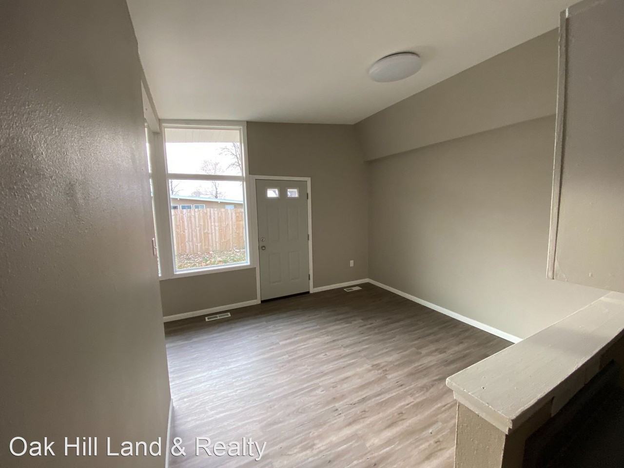 1580 Harrington Loop - Photo 3 of 13