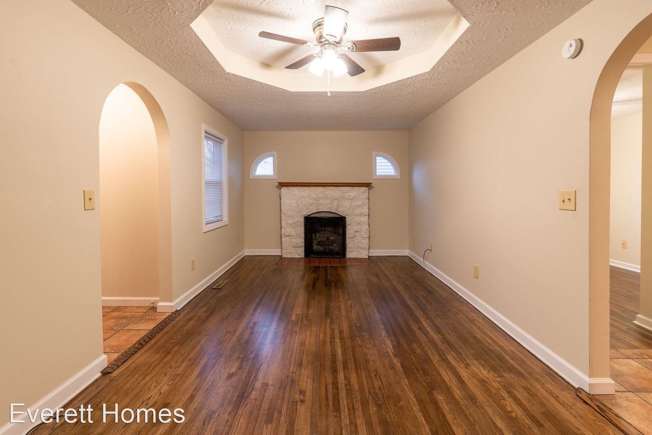 525 E Cozy St - Photo 3 of 17