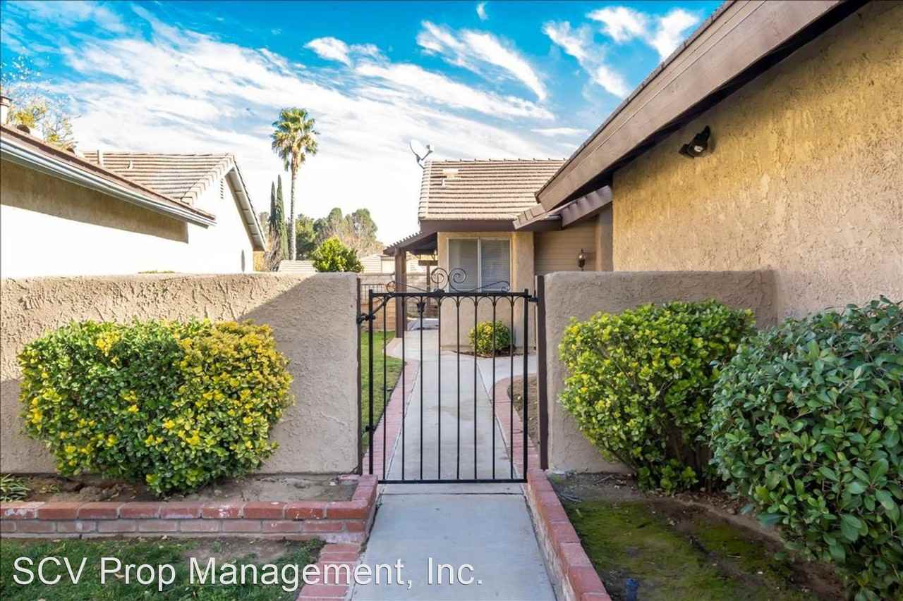 25630 Salceda Rd - Photo 3 of 31