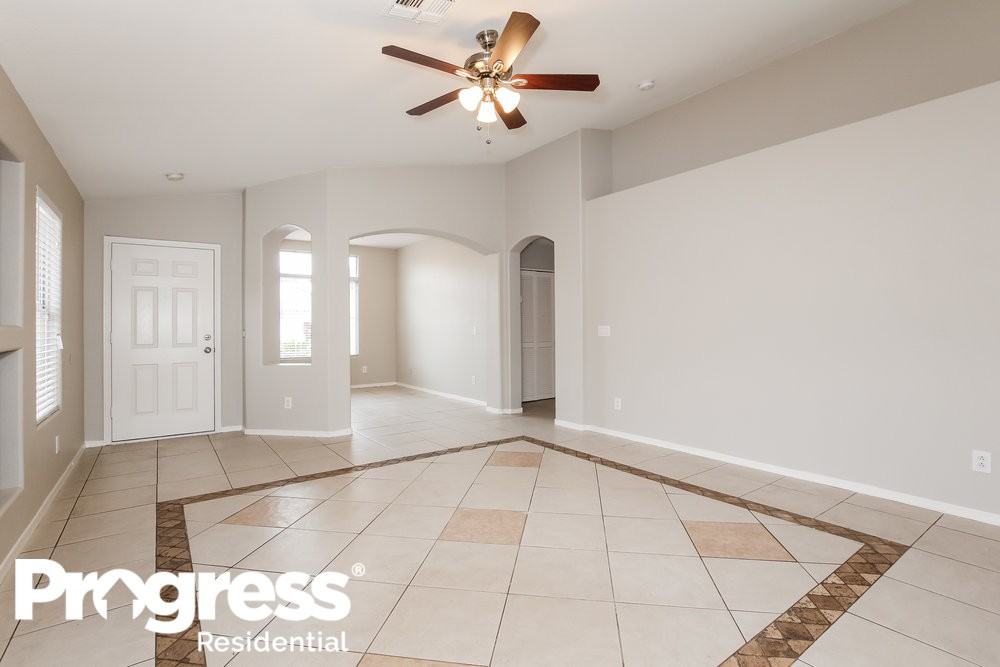 14358 N 154th Ave - Photo 2 of 15