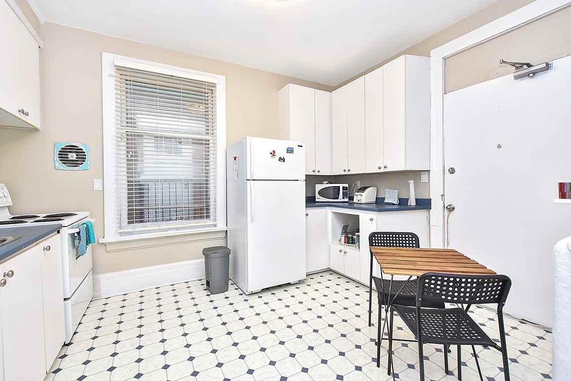 291 Rue Wilbrod Street #2 - Photo 3 of 6