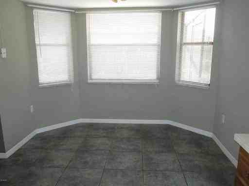 893 Spirea Dr - Photo 3 of 8