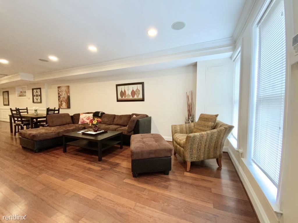 106 W Cross St - Photo 2 of 50