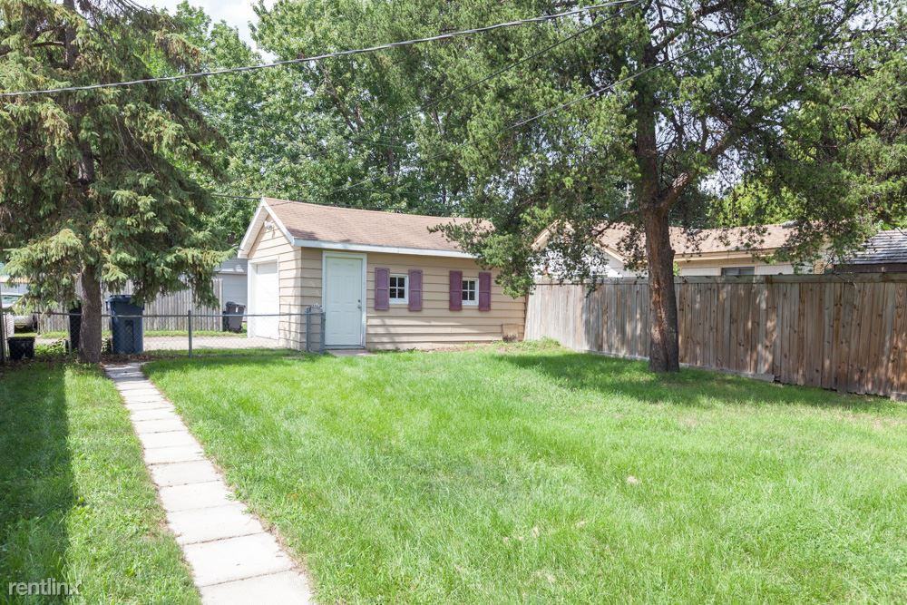 4643 Emerson Ave N - Photo 2 of 14
