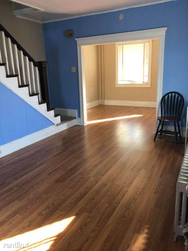 34 E Church St - Photo 3 of 9