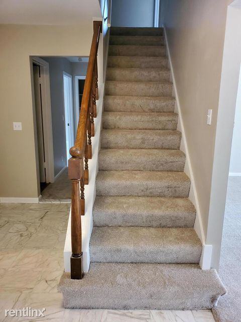 2333 W Cumberland Ct - Photo 2 of 11