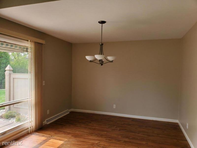 2333 W Cumberland Ct - Photo 3 of 11