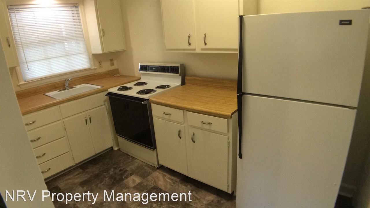 326 Miller St - Photo 2 of 4