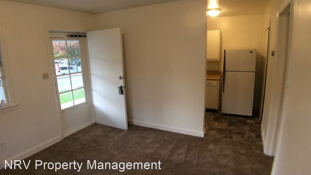 326 Miller St - Photo 3 of 4