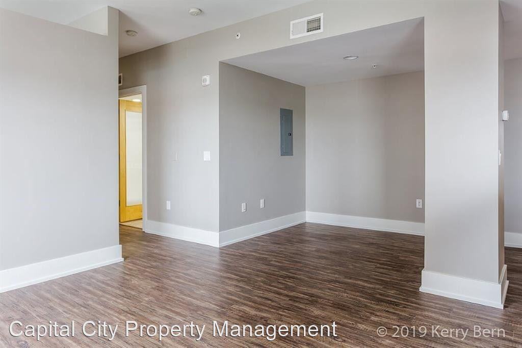 400 Walnut St - Photo 2 of 11