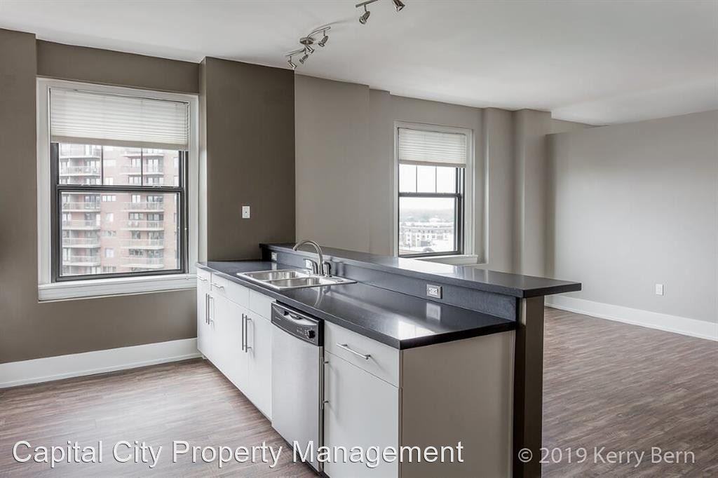 400 Walnut St - Photo 3 of 11