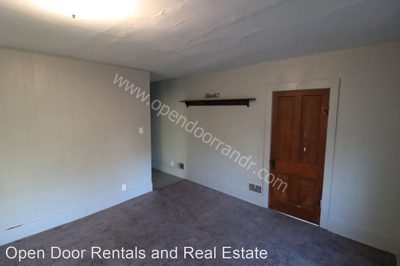 601/603 N Jackson St - Photo 2 of 8