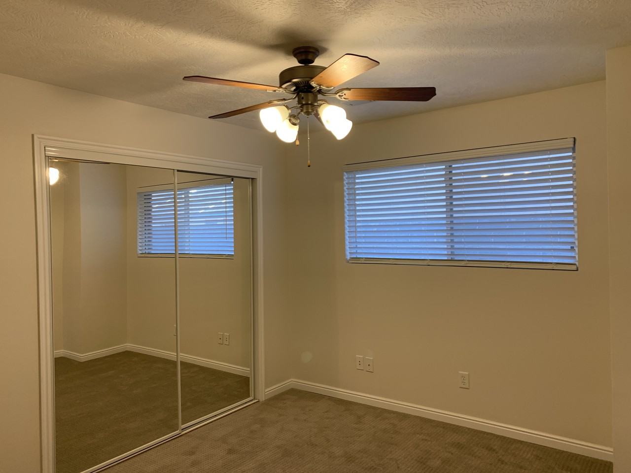 660 Se #2 - Photo 6 of 25