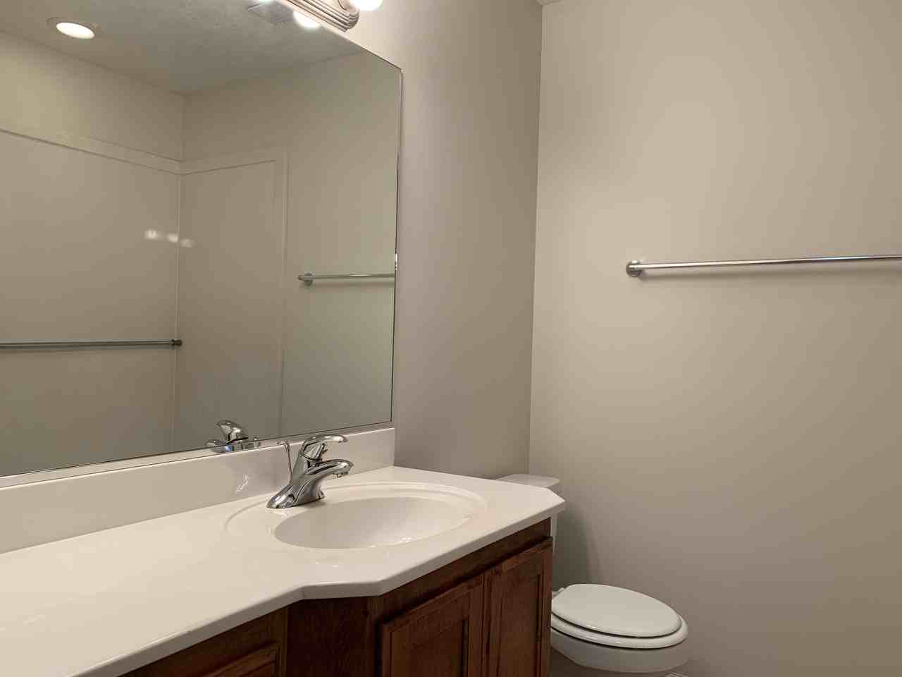 660 Se #2 - Photo 7 of 25