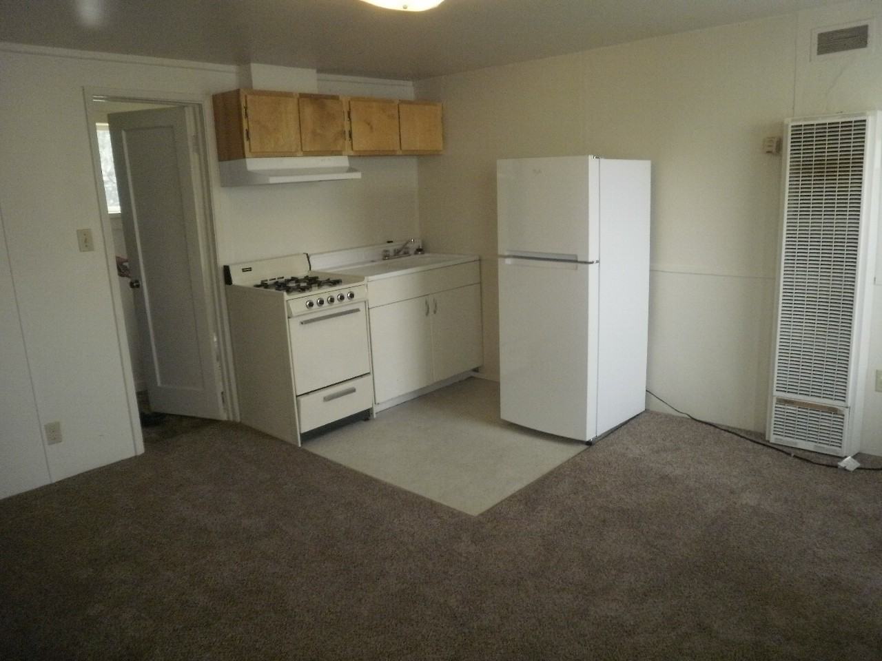204 Redwood Hwy - Photo 6 of 9