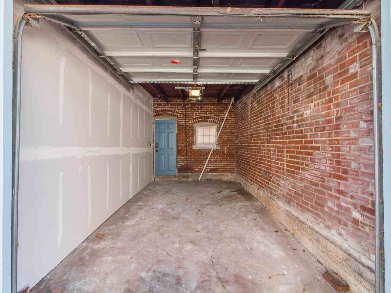 1909 Allen Ave - Photo 2 of 18