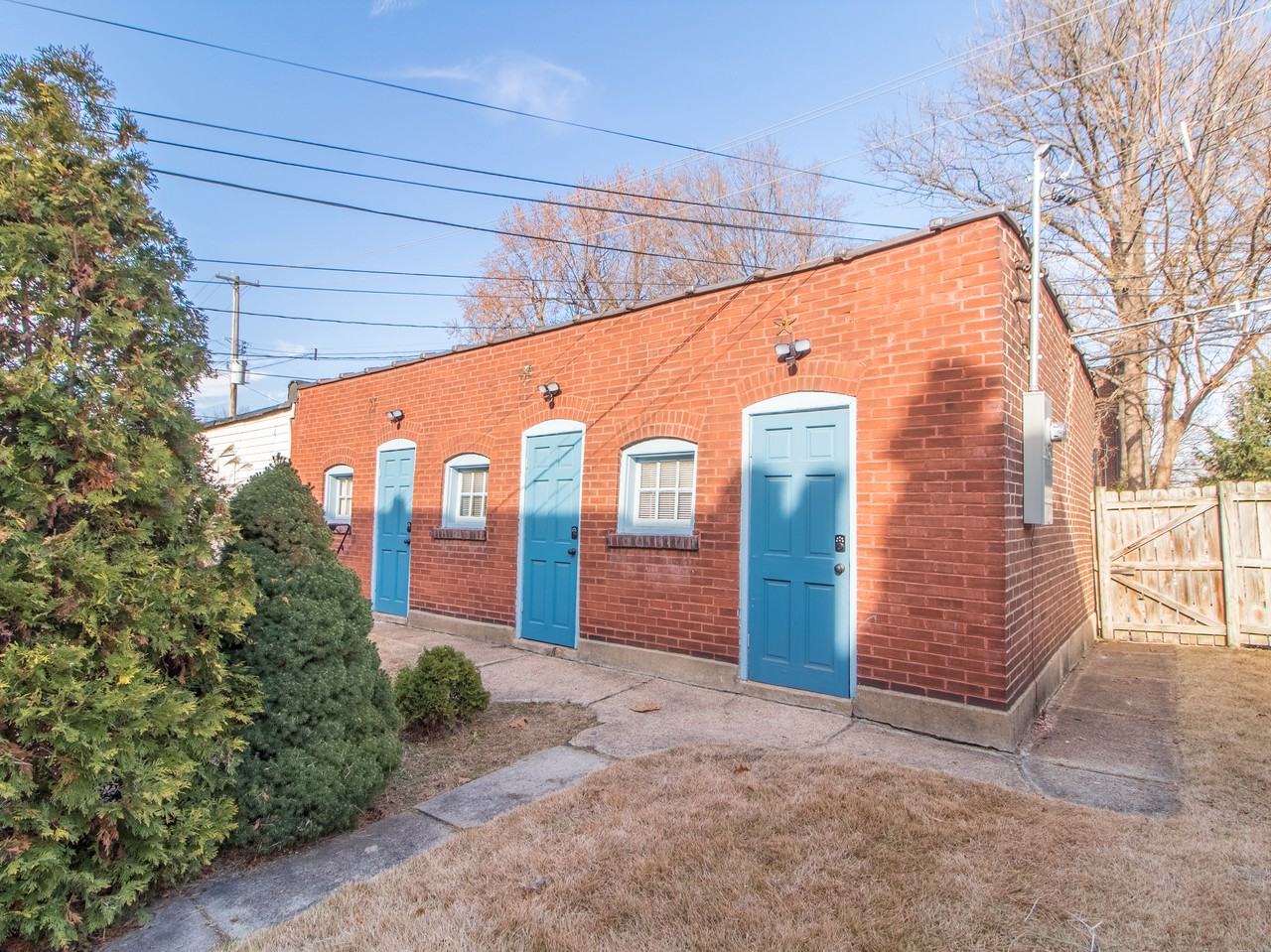 1909 Allen Ave - Photo 3 of 18