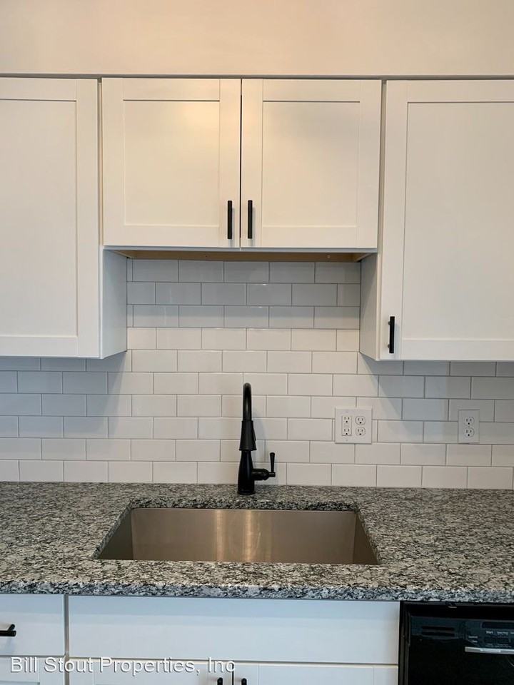 1935 1935 Gardiner Ln  - F92 - Photo 3 of 17