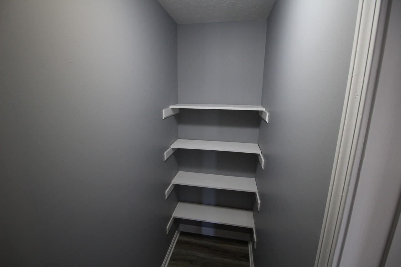 165 N Buckman St Bldg B - Photo 2 of 20