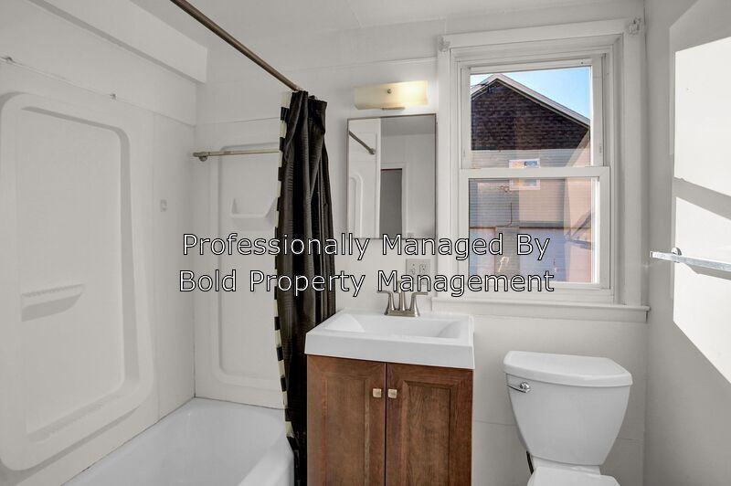 333 W Main Ave Rear B - Photo 2 of 12