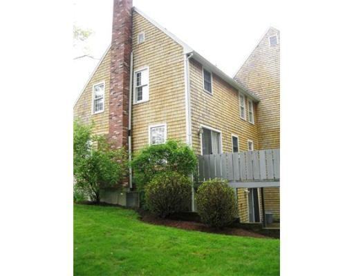 660 Twin Lakes Dr #660 - Photo 3 of 11