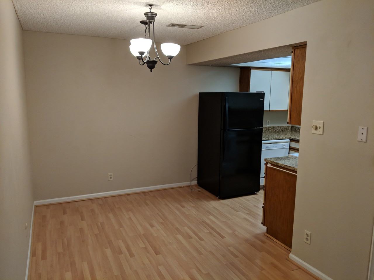 12104 Greenway Court - Photo 2 of 4