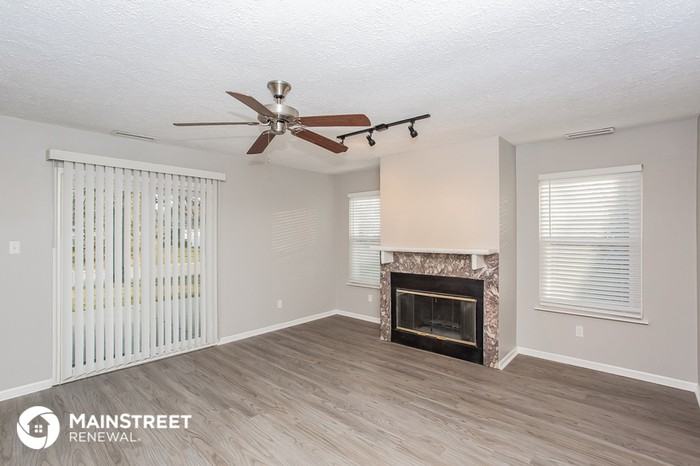 3811 Oil Creek Dr - Photo 3 of 16