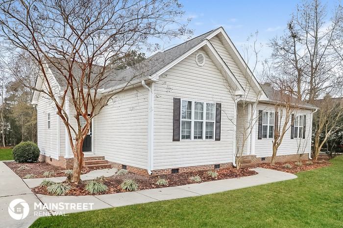 105 Bobby Dr - Photo 3 of 16