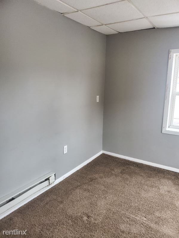 605 605 Main St 2 - Photo 3 of 11