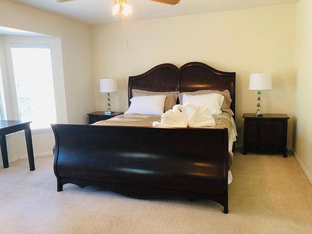 11550 Amir Ct - Photo 2 of 18