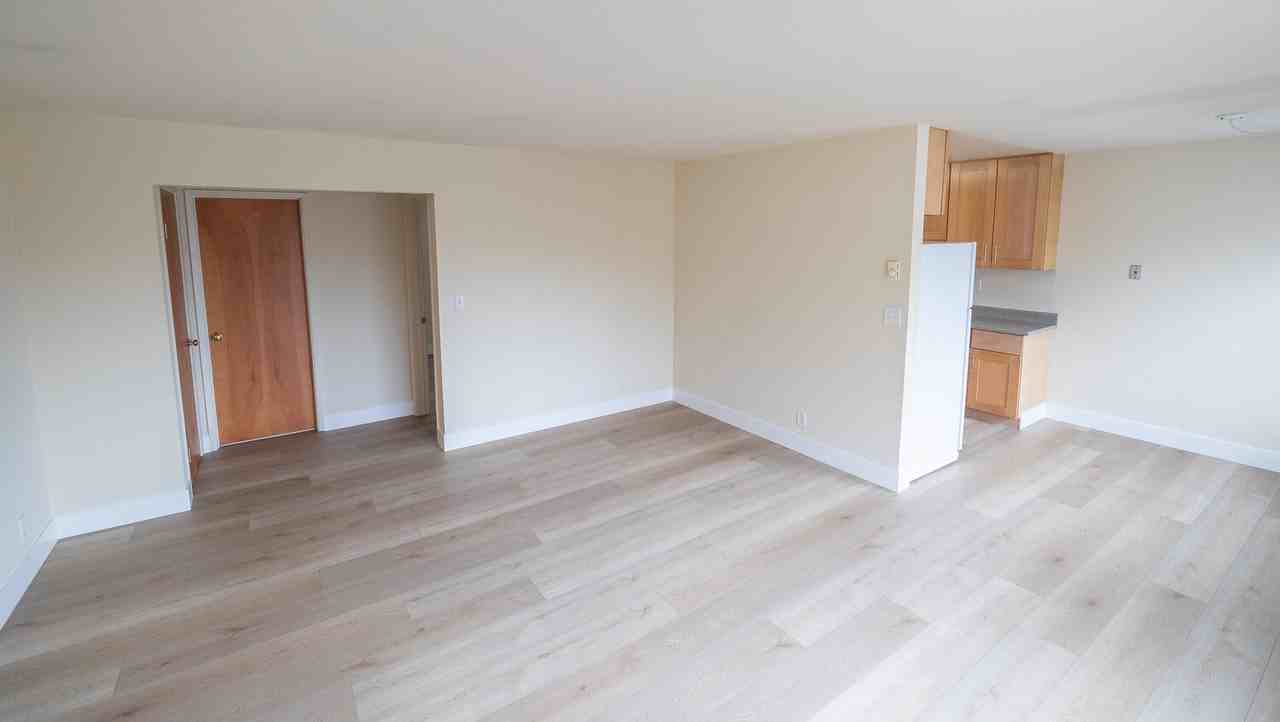 1090 Mission Road #9 - Photo 3 of 7