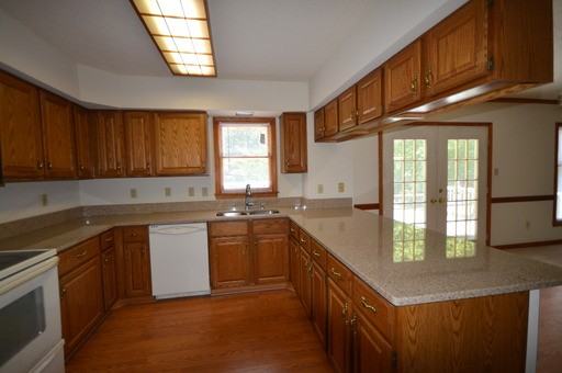 12743 Tower Hill Rd - Photo 3 of 15