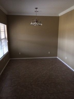 1321 Clinic St - Photo 3 of 9