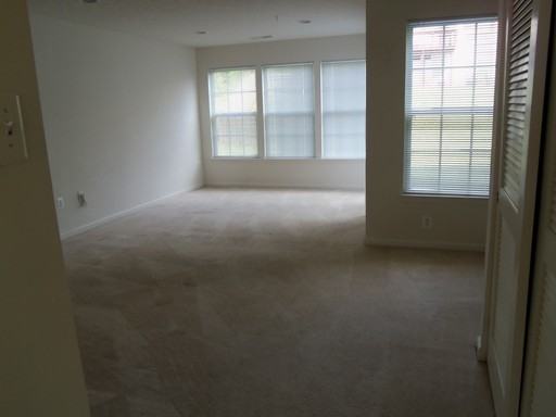 318 Kestrel Dr - Photo 2 of 11