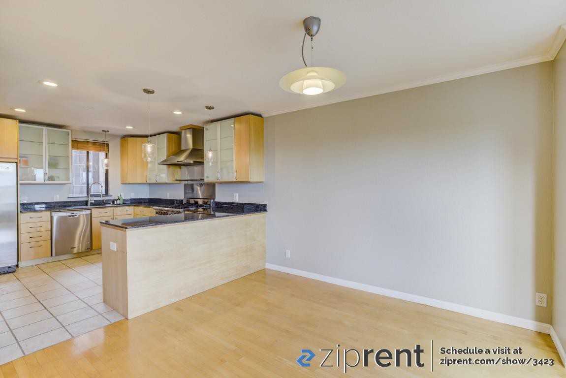 632 Missouri St #B - Photo 2 of 17