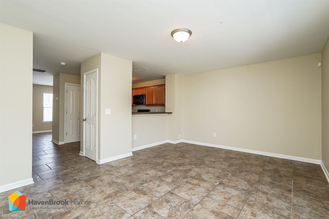 8043 Logan Dr - Photo 2 of 17