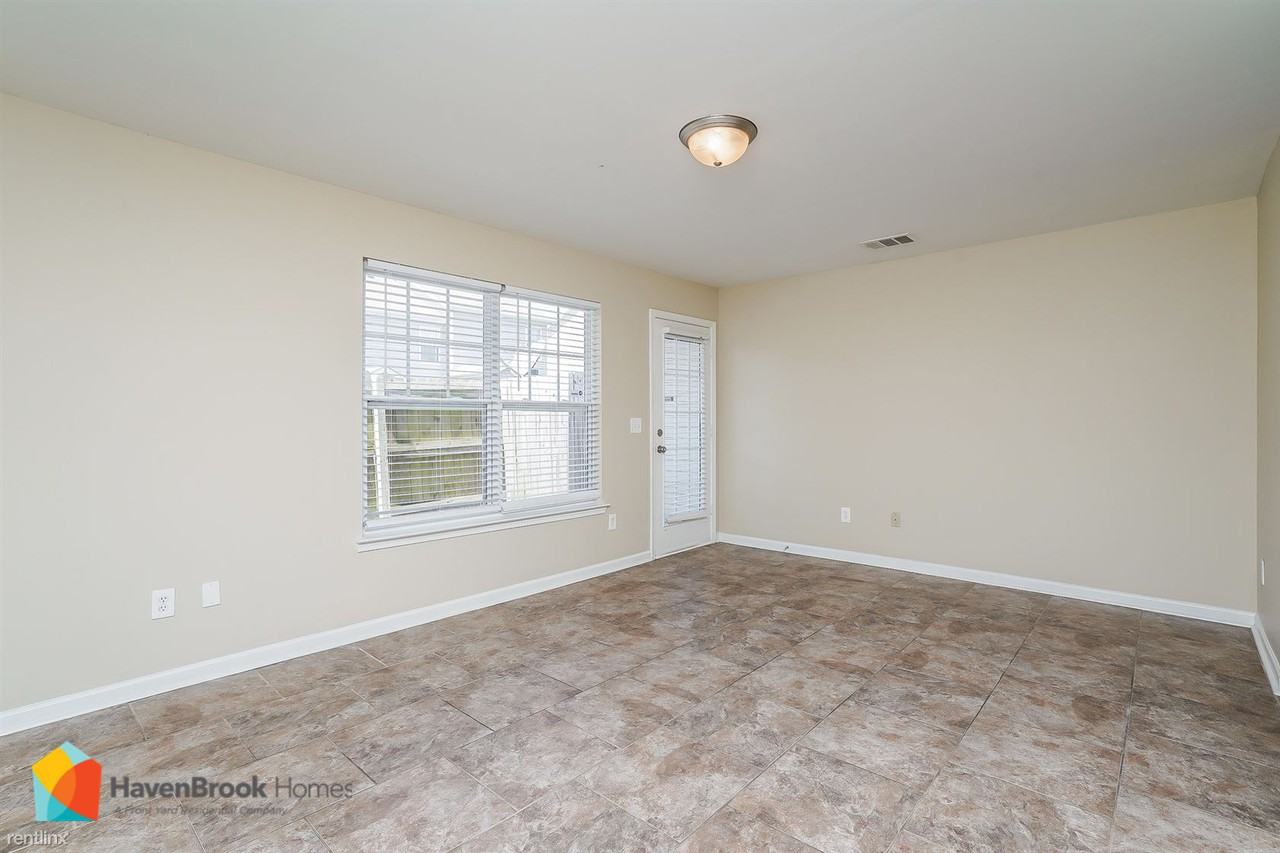 8043 Logan Dr - Photo 3 of 17