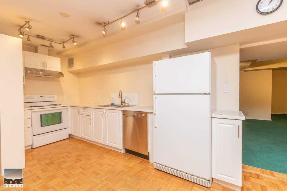 Emerson Court - Photo 2 of 16
