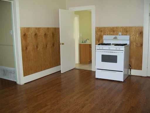 155 Bean St - Photo 3 of 15