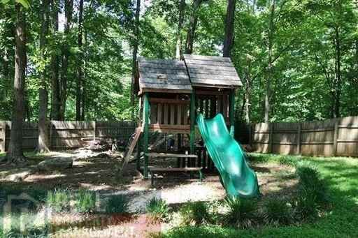 6593 Woodmere Dr - Photo 3 of 15