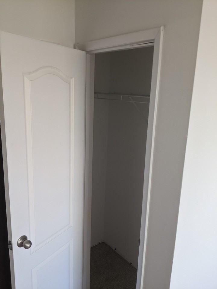 Bent Oak Apartments - Photo 3 of 19