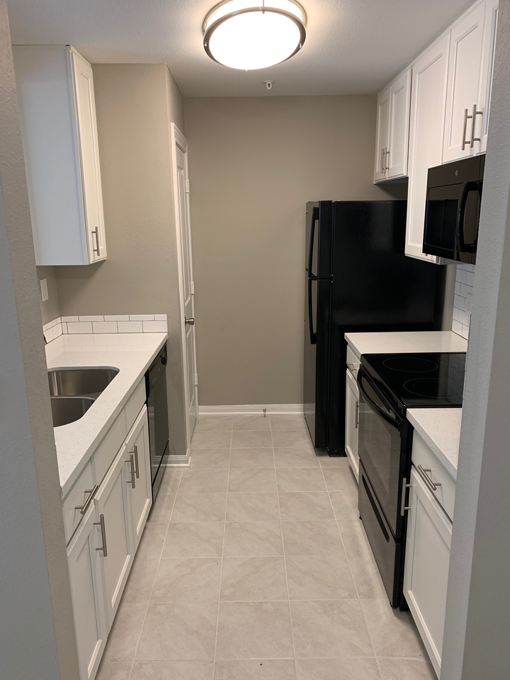 CrescentWood Apartments - Photo 3 of 21